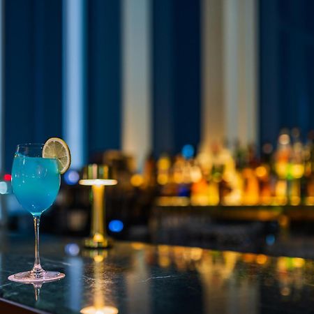 Miyako Hotel Hakata Fukuoka  Exteriér fotografie A Blue Hawaii cocktail
