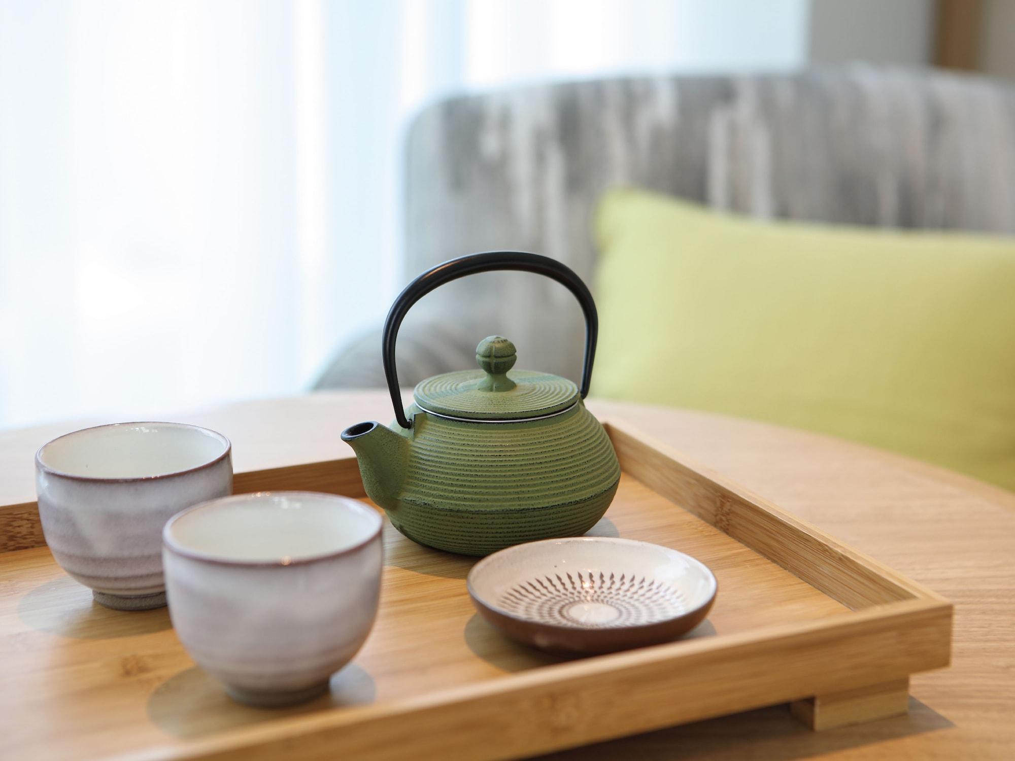 Miyako Hotel Hakata Fukuoka  Exteriér fotografie A Japanese tea set